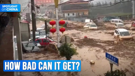 Suspicions of Beijing releasing floodwater, causing helpless residents to flee in the night